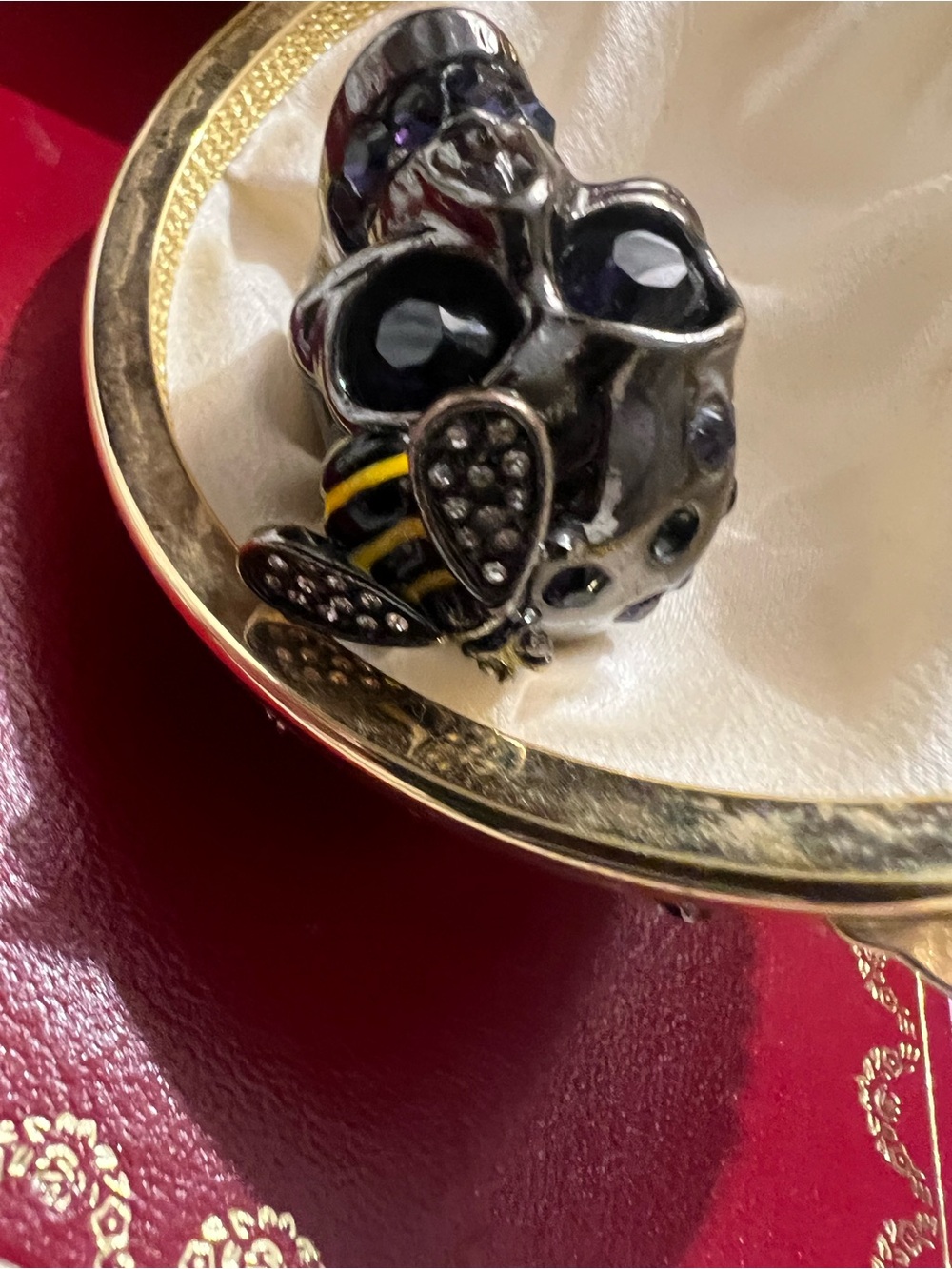 Alexander McQueen 1996 Vintage, Gunmetal Skull Ring with Purple Crystal Eyes